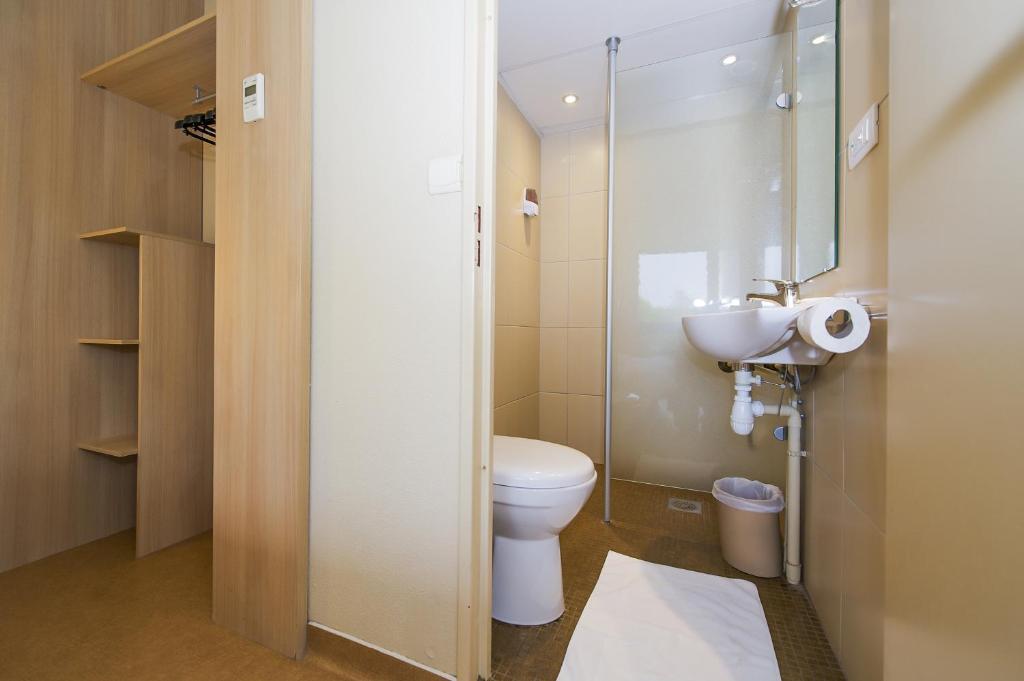 Hotel The Originals Access Bordeaux Aeroport 2*