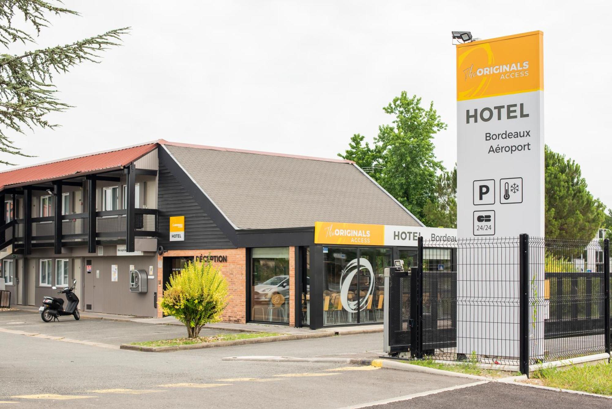 Hotel The Originals Access Bordeaux Aeroport Merignac (Gironde)